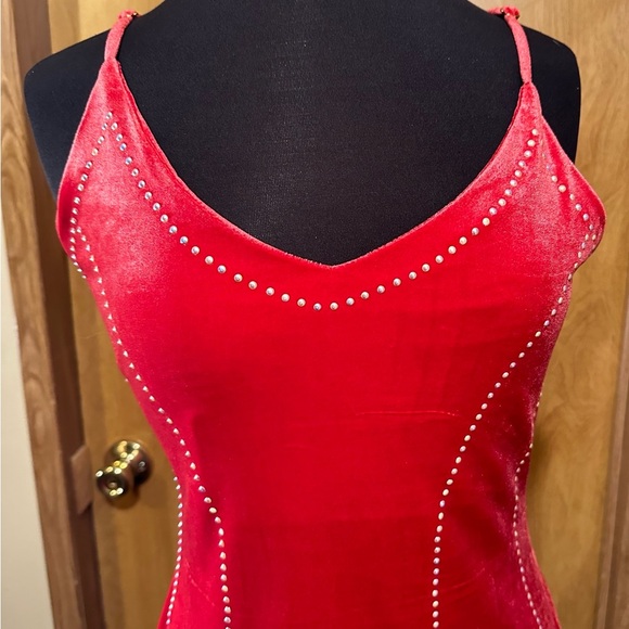 NWT Emma and Posh red velvet beaded bodycon dress size medium. - Picture 3 of 8